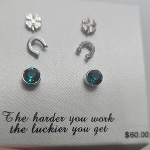 NewCharming Inspirations Earings Made of Green Swarovski Crystals Shamrock